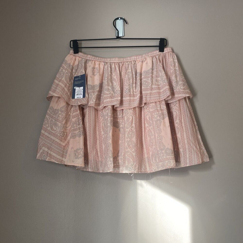Women's Mini Ruffle Skirt - Universal Thread Pink Paisley Medium NWT - Picture 4 of 7